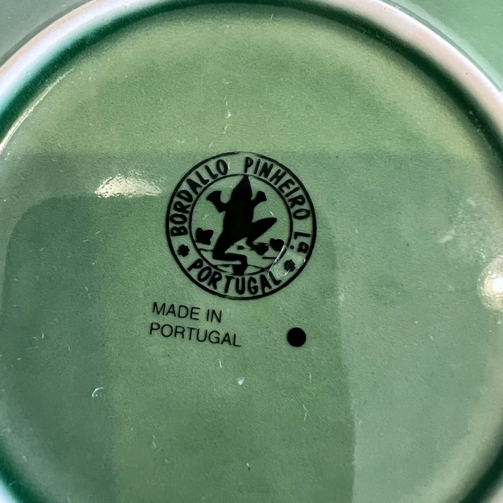 Discontinued Rabbit Green by BORDALLO PINHEIRO Rabbits Carrots Cup & Saucer Set